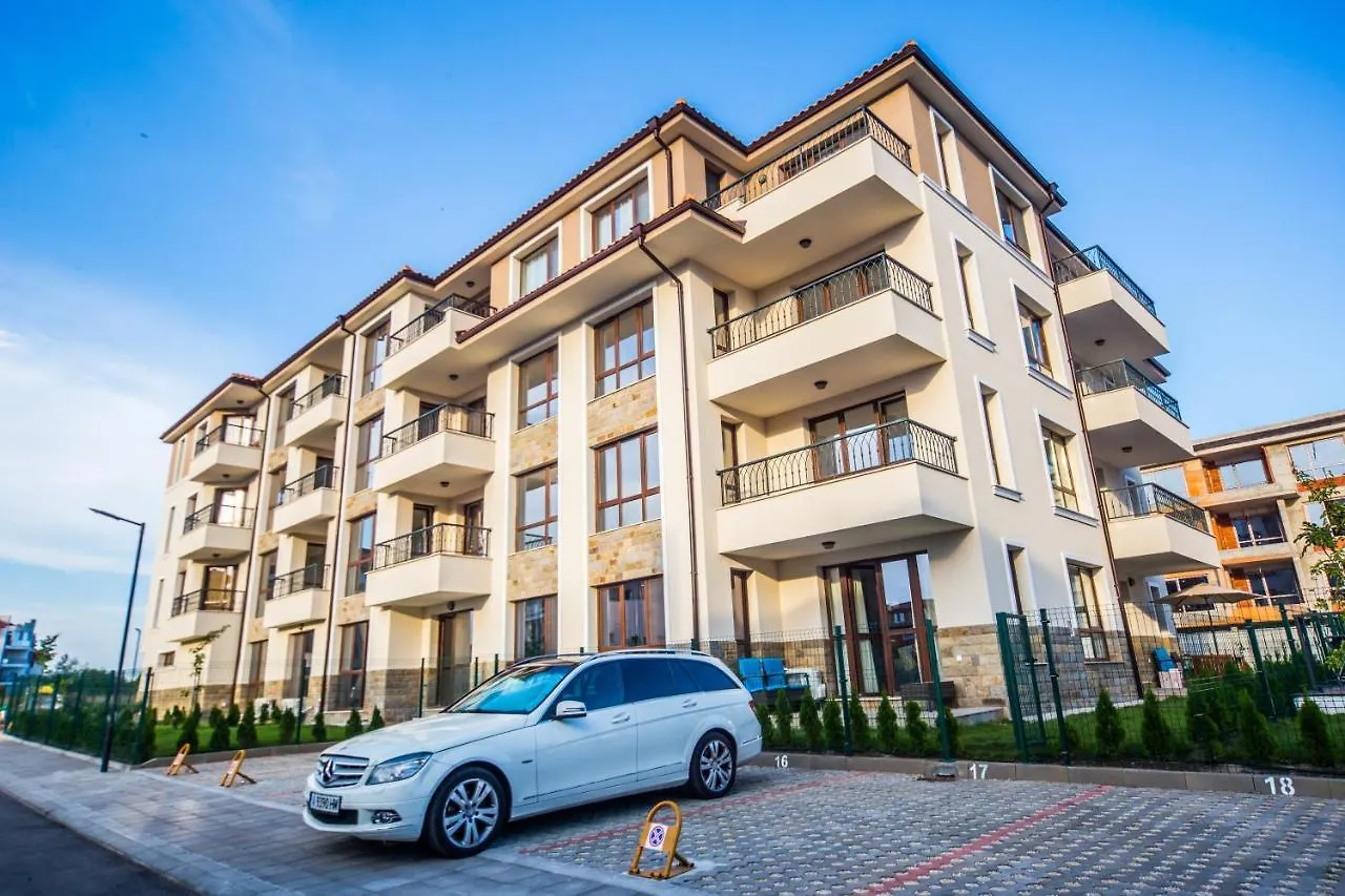 Villa Ina & Eva Bayview Deluxe Burgas City