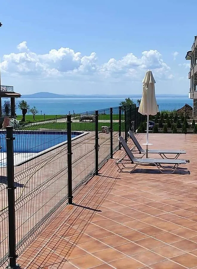 Villa Ina & Eva Bayview Deluxe Burgas City